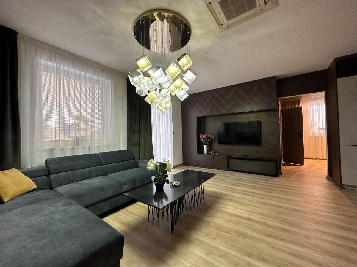 Apartman Matko Levice Bagian luar foto