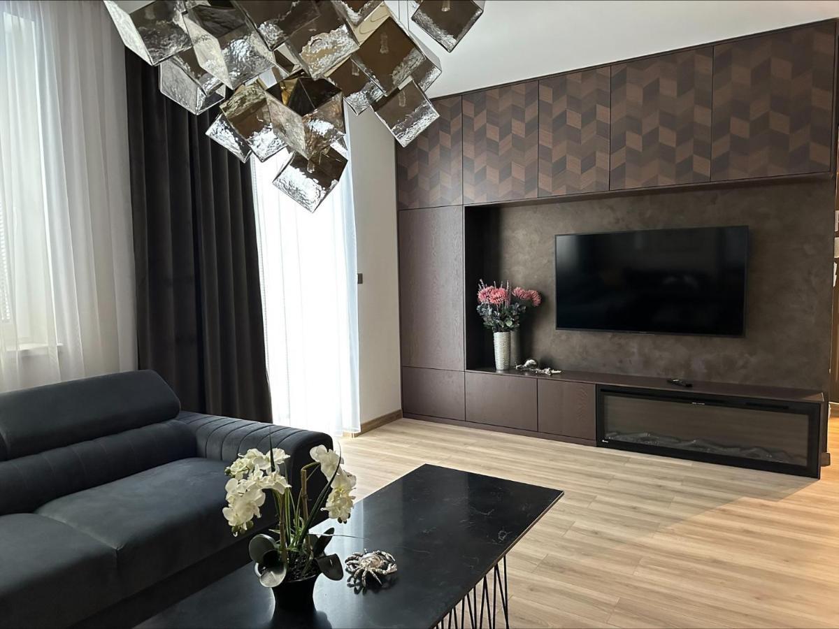 Apartman Matko Levice Bagian luar foto